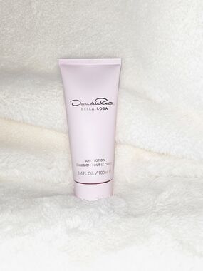 Oscar de la Renta Bella Rosa Body Lotion - Light Pink